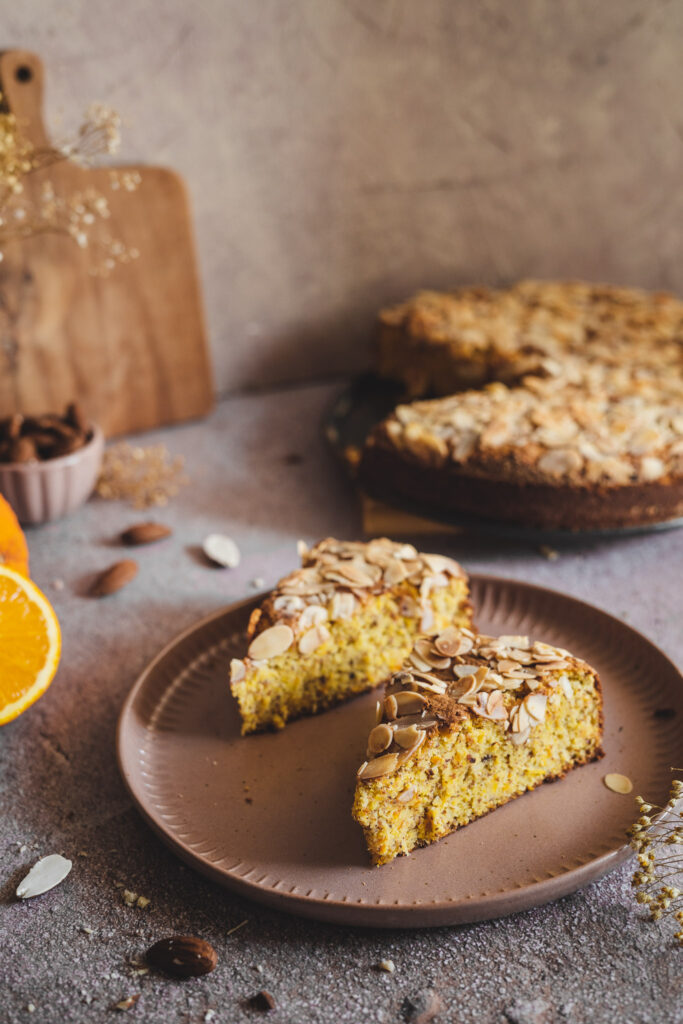 wilgotne i puszyste ciasto migdałowe z pomarańczą na mielonych migdałach, bez mąki